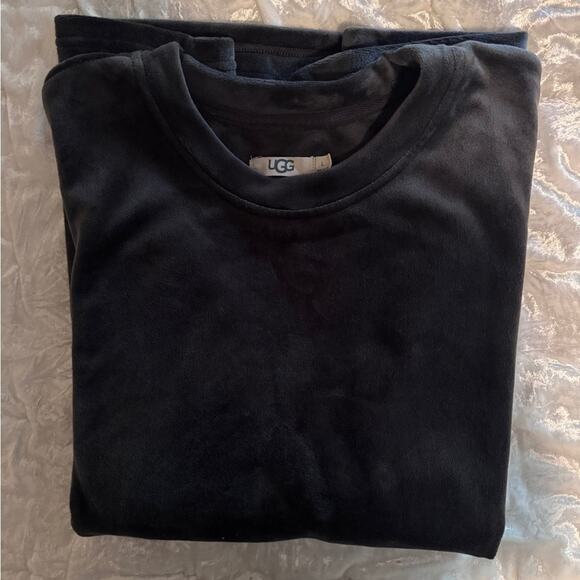 UGG Black Short Sleeve Tee with Premium Comfort - Picture 5 of 5